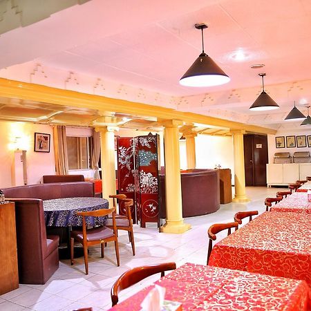 Shanghai Hotel NʼDjamena Eksteriør bilde