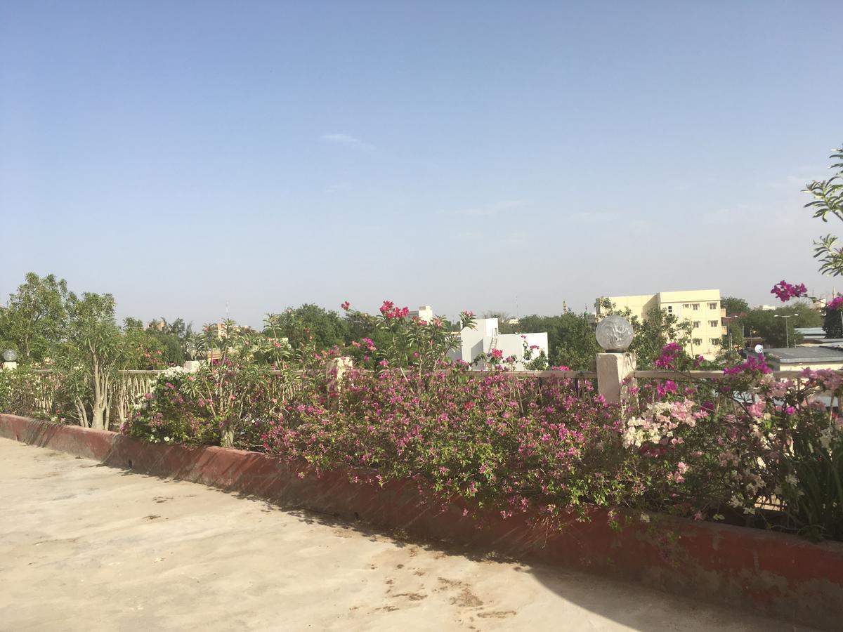 Shanghai Hotel NʼDjamena Eksteriør bilde