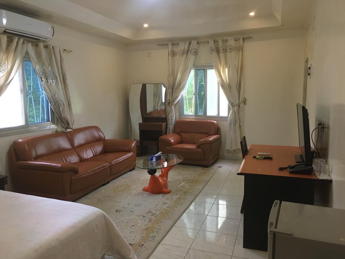 Shanghai Hotel NʼDjamena Eksteriør bilde